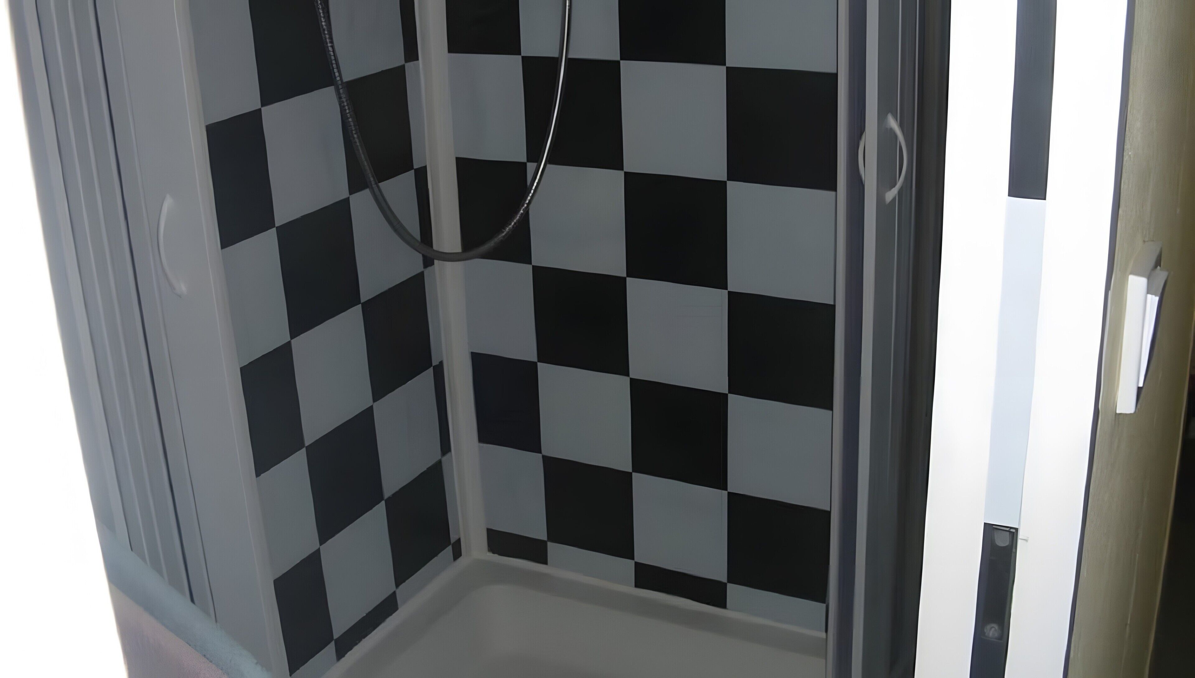Shower, towels