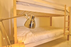 Iron/ironing board, WiFi, bed sheets - Villa 'Amadeus' with Private Pool, Wi-Fi and Air Conditioning (Moncarapacho)