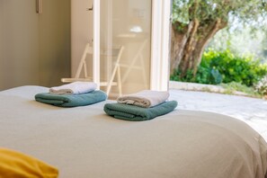 Iron/ironing board, free WiFi, bed sheets - Mas du Soleil  | 25m Pool & Sea View (Tourrettes-sur-Loup)