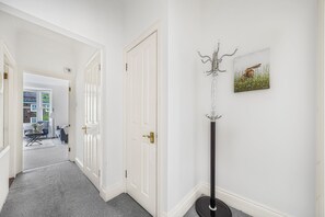 Interior - Paddington and Bayswater Prime Central 2 bed Apartment near Hyde park (London)