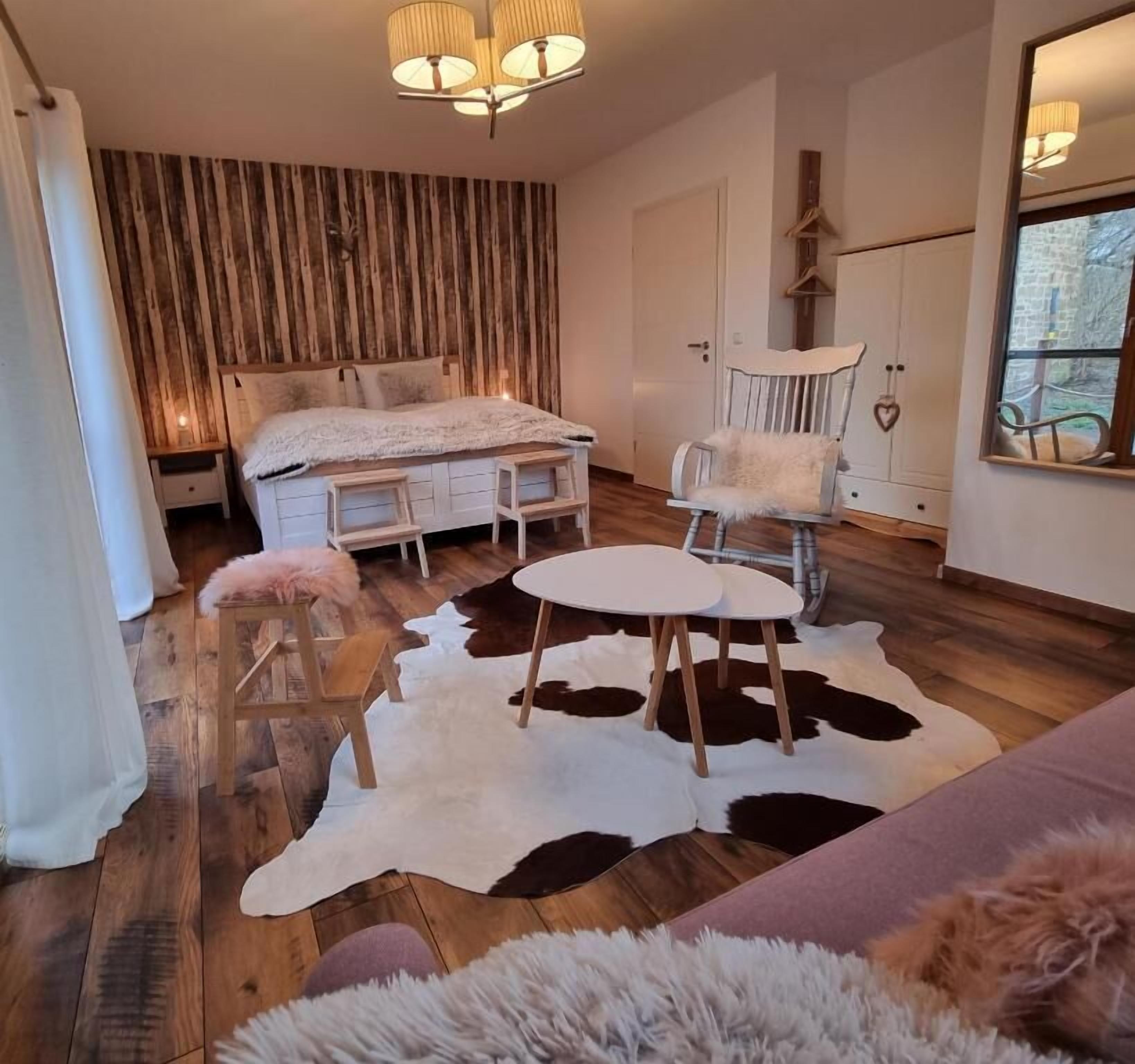 Deluxe Double Room, 1 Bedroom, Patio, Resort View | Hypo-allergenic bedding, individually decorated, individually furnished