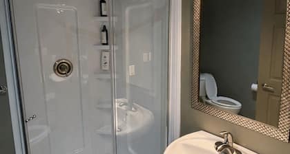Kodel Riverside Suite / Downtown Elora