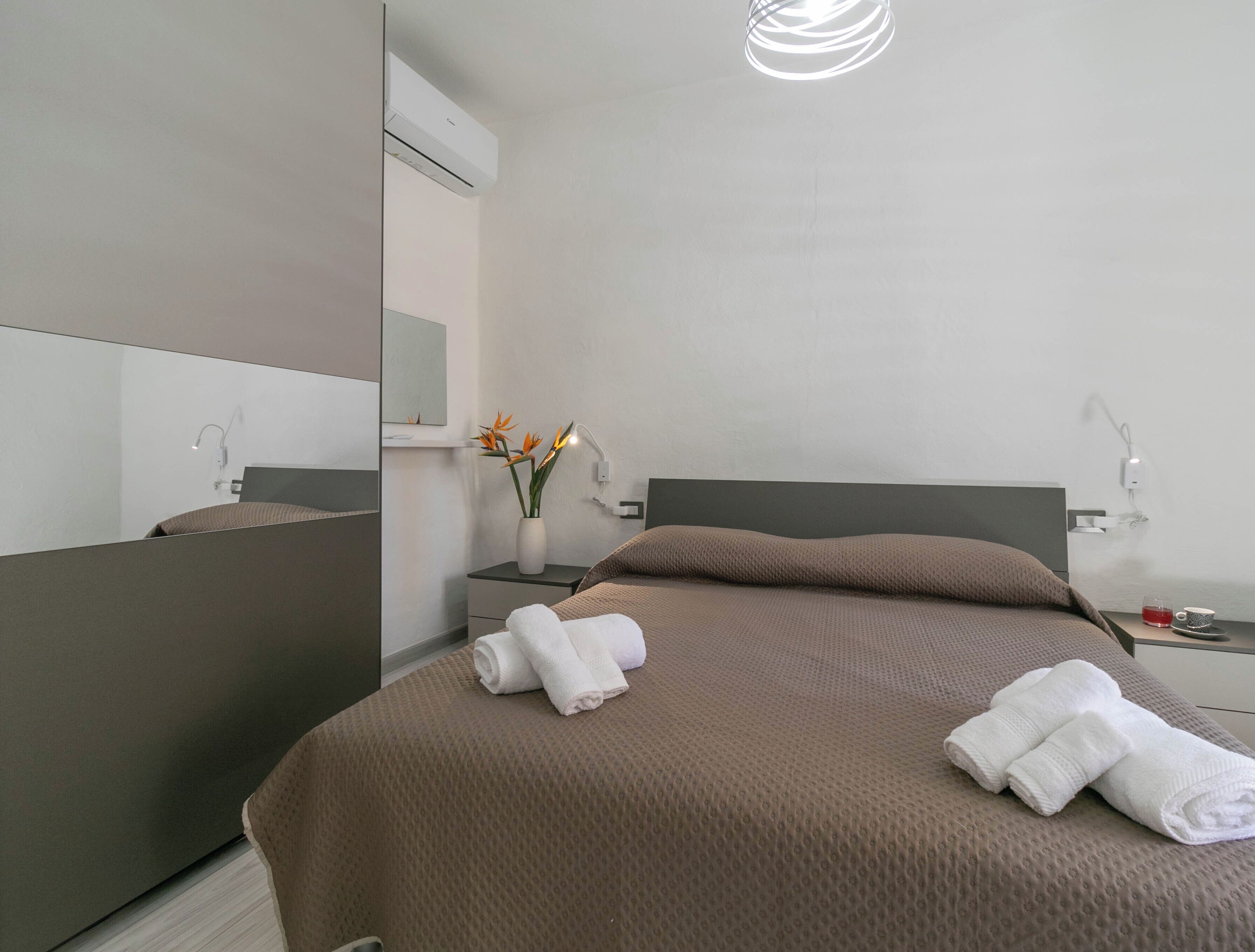 Silitysrauta/-lauta, ilmainen Wi-Fi, vuodevaatteet