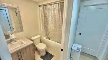 House, 1 Bedroom | Bathroom