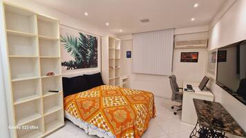 3 quartos, ferros/tábuas de passar roupa, Wi-Fi, roupa de cama