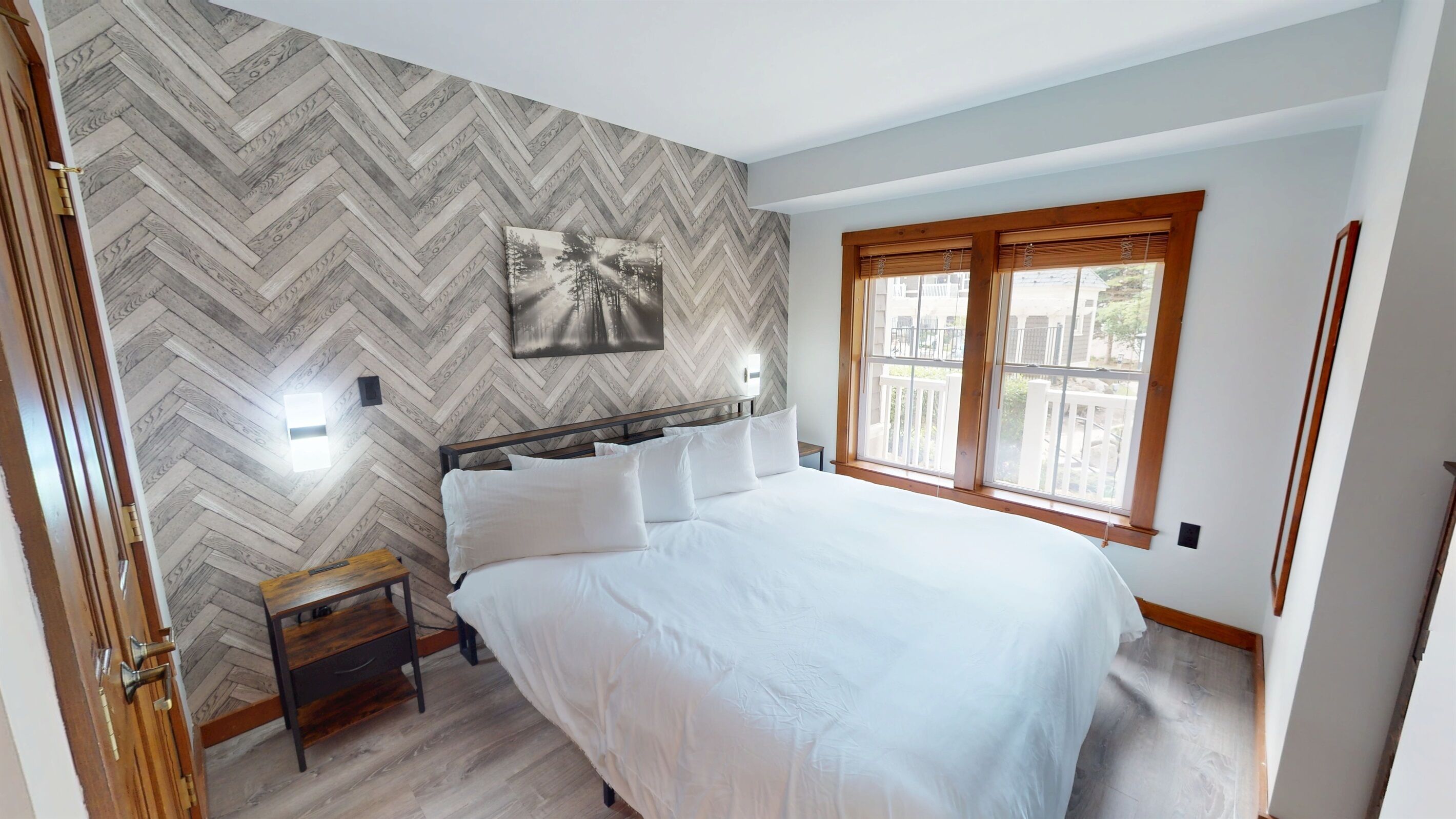 Desk, iron/ironing board, free WiFi, bed sheets