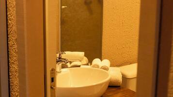 Habitación Deluxe, vistas al jardín | Baño