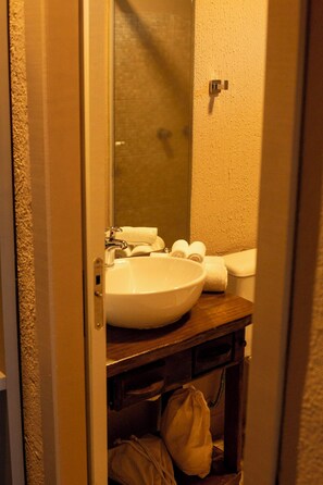Habitación Deluxe, vistas al jardín | Baño