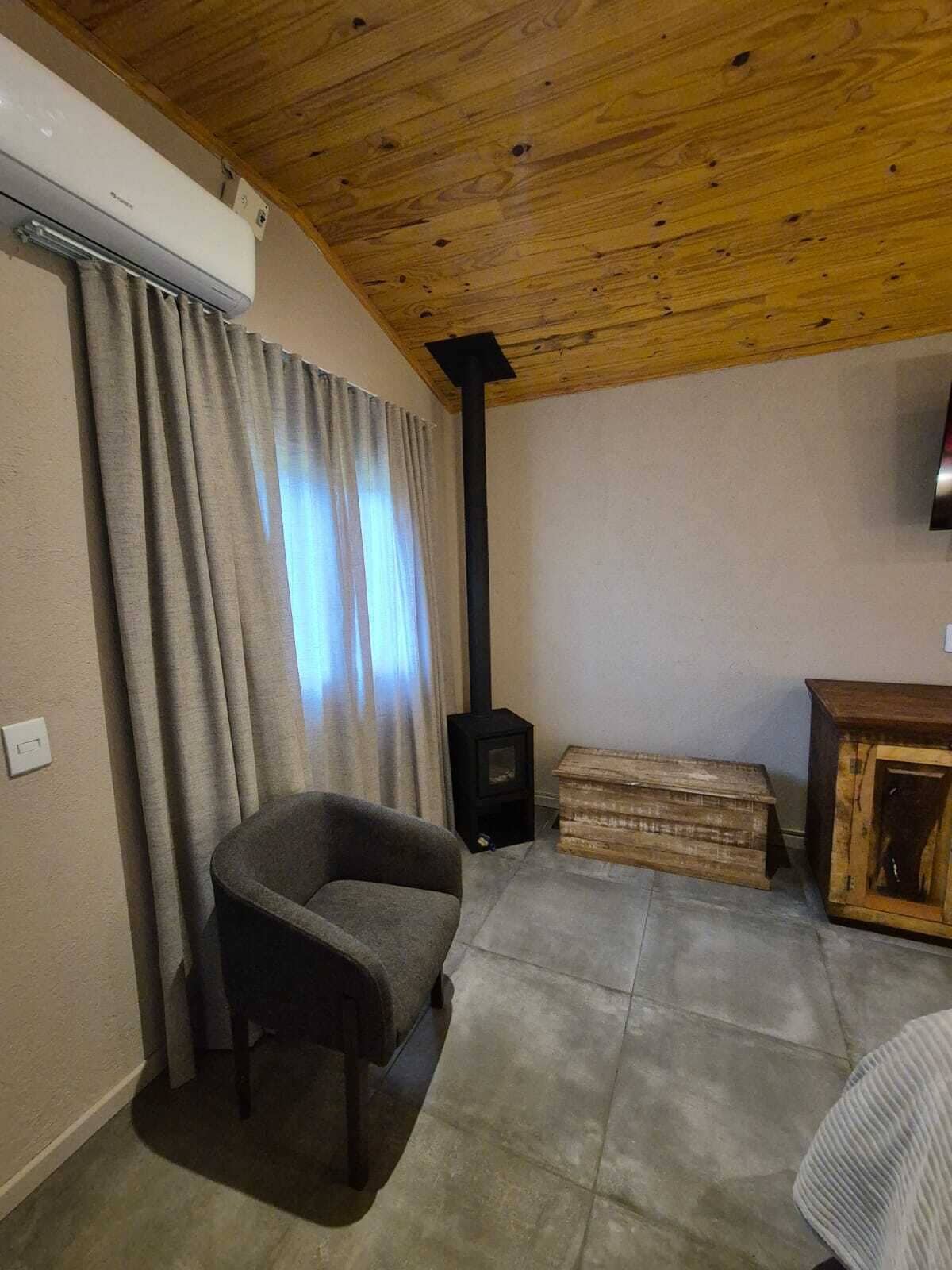 Deluxe-Zimmer, Gartenblick | Zimmersafe, Bügeleisen/Bügelbrett, kostenloses WLAN