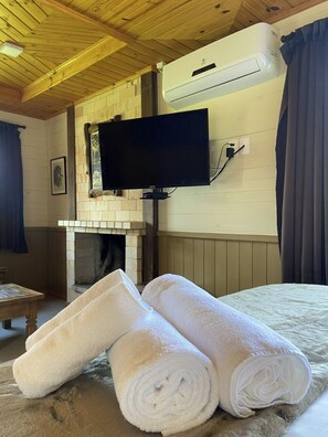 Chalet, vistas al jardín | Caja fuerte, tabla de planchar con plancha, wifi gratis