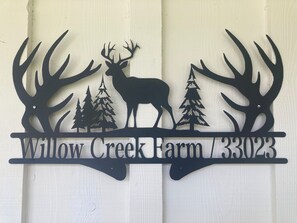 Interior detail - Close to Yosemite National Park. Walking distance to restaurants & shopping (North Fork)
