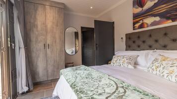 House, 4 Bedrooms, Accessible, Smoking | 5 bedrooms