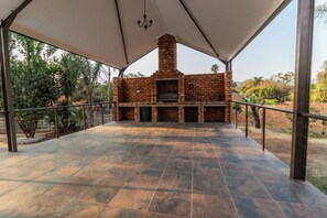 Ferienhaus, 4 Schlafzimmer, barrierefrei, Raucher | Terrasse/Patio