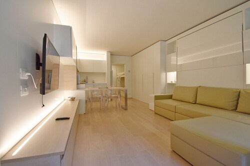 Silvana Apine Studio 131 MhD