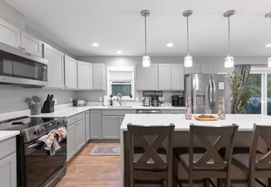 Fridge, microwave, oven, stovetop - The Nittany Cabin (Blakeslee)