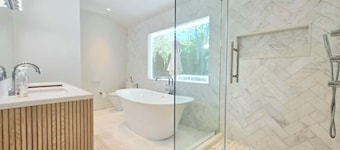 Luxury Southampton Home w. Pool, close to village and Shinnecock Hills Golf Club