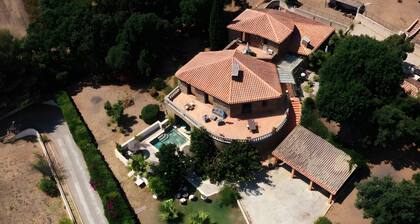 Bed and Breakfast 'Chambre Nature' with Shared Pool, Shared Garden and Wi-Fi