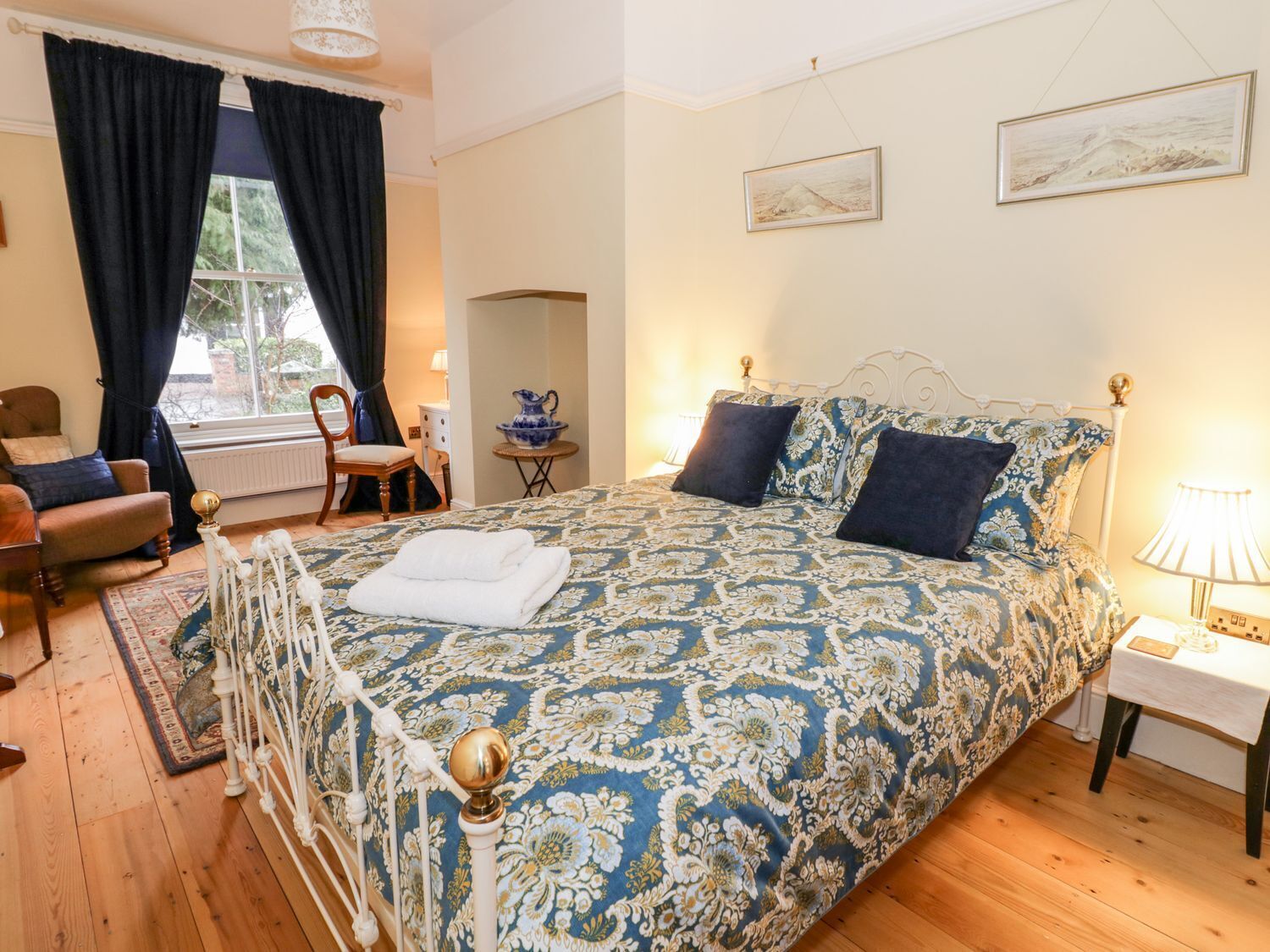 1 bedroom, individually decorated, individually furnished, free WiFi
