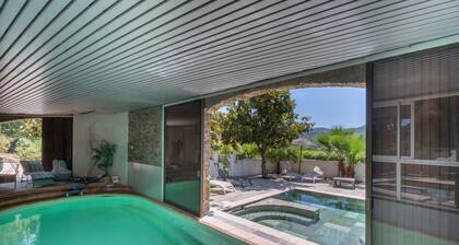 Gästezimmer „Chambre Mer“ mit Gemeinschaftspool, Garten und WLAN