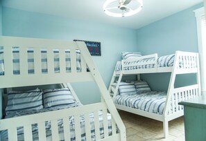 3 Schlafzimmer, Bügeleisen/Bügelbrett, kostenloses WLAN, Bettwäsche