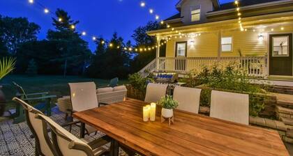 The Smith - Renovated 4 Bedroom