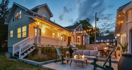 The Smith - Renovated 4 Bedroom
