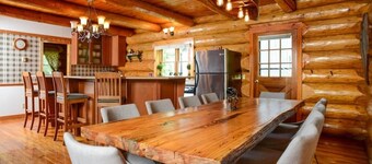 The Log House - Wellington - with Fast Wifi
