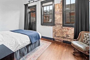 2 bedrooms, iron/ironing board, WiFi, bed sheets - Fan Tan Hotel Shop House (Victoria)
