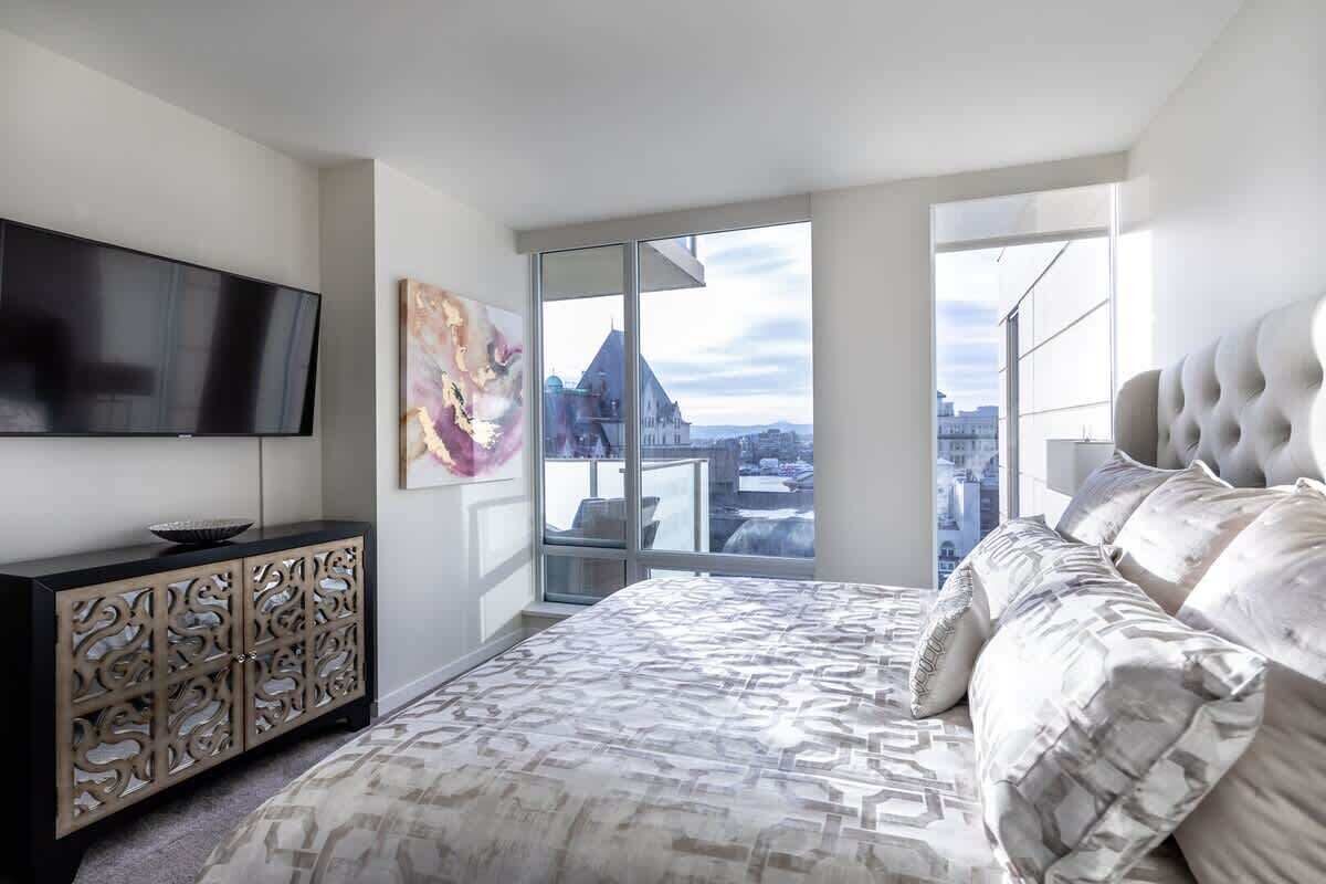 Iron/ironing board, travel crib, WiFi