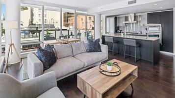 TV, fireplace, offices