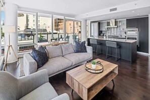 TV, fireplace, offices - Waterfalls Luxury King Suite w/Pool/Hot tub/Gym (Victoria)