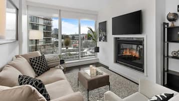 TV, fireplace, offices
