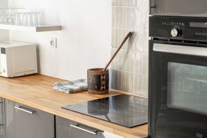 Private kitchen - Large T4 refurbished - 3 bedrooms - Plein Centre (Marseille)
