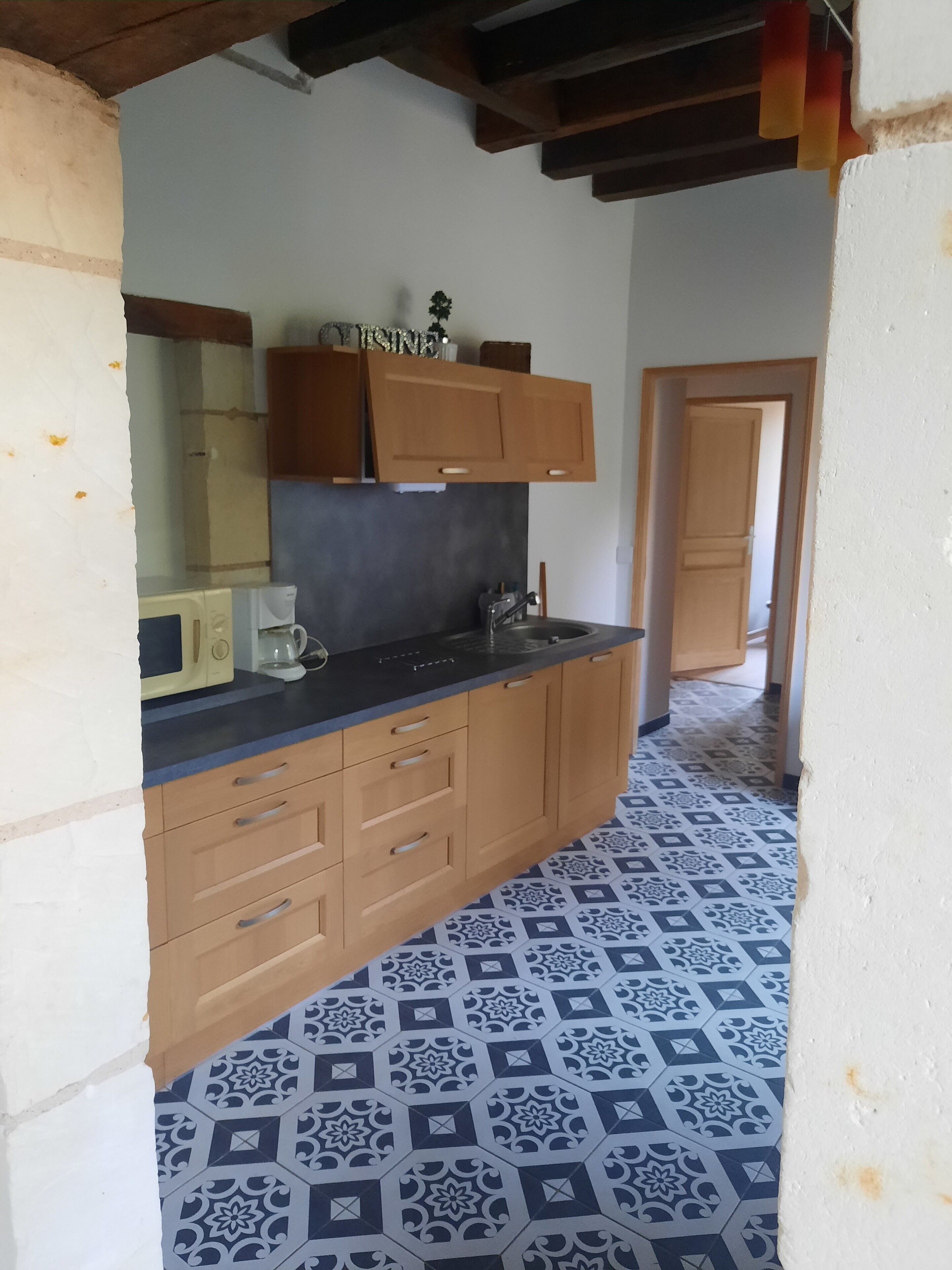 Fridge, microwave, coffee/tea maker, electric kettle