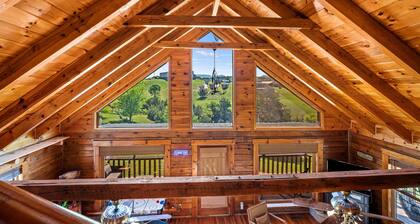 Refreshed 2BR Cabin w/ Game Room | Big Yard | Douglas Lake Area, Sevierville