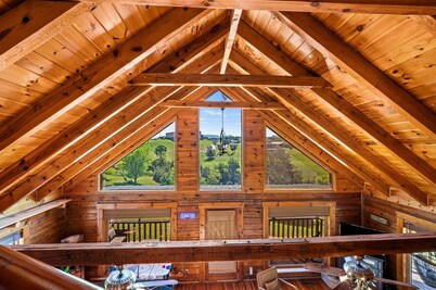 Douglas Lake Log Cabin | Game Room, Big Yard, Sleeps 6