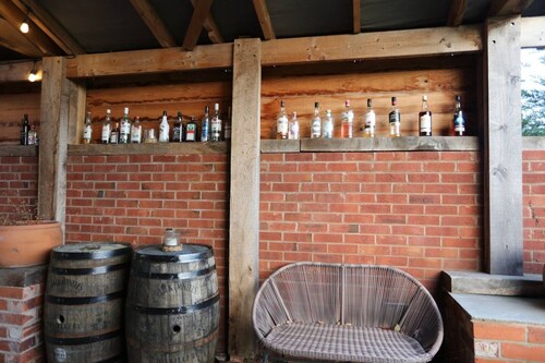 Rushmoor Retreat, Cosy with Outdoor Pizza Oven