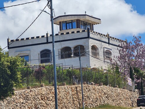 Charming 3-bedroom villa with AC in Ajloun awaits you