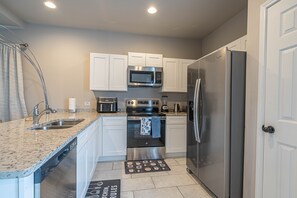 Private kitchen - Brand New Lackland Luxe Haven |3BR- 2.5BA Retreat Near Lackland AFB & SeaWorld (San Antonio)