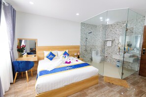 Bathroom - Mai Hotel Airport (Tan Son Hoa)