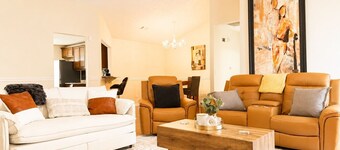 Atlanta Luxury Retreat • Near Lockheed Martin • King Suite • Peloton • Braves
