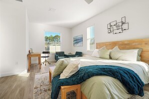 3 habitaciones, tabla de planchar con plancha, wifi y ropa de cama 