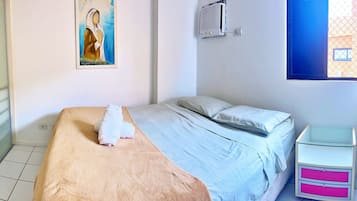 Apartment | Blackout drapes, free WiFi