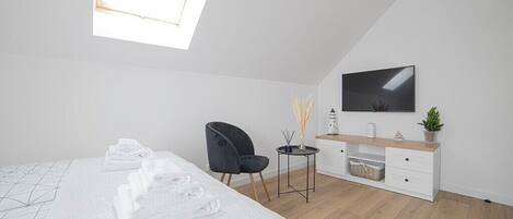 5 chambres, fer et planche à repasser, accès Internet, draps fournis