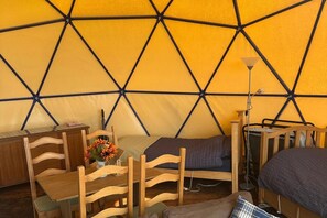 1 bedroom, bed sheets - Geodesic Dome With sea Views (Carmarthen)
