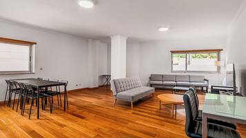 Suite | Interior