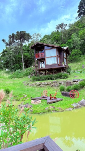 Property grounds - Chalet Suisse, European atmosphere in the mountains of Santa Catarina. Made for special moments for two. (Alfredo Wagner)