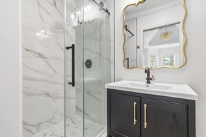 Bathroom - Curated 4BD/3.5BA Ranch, Hamburg Off I-75 & 14 Min to KY Horse Park Pet-Friendly (Lexington)