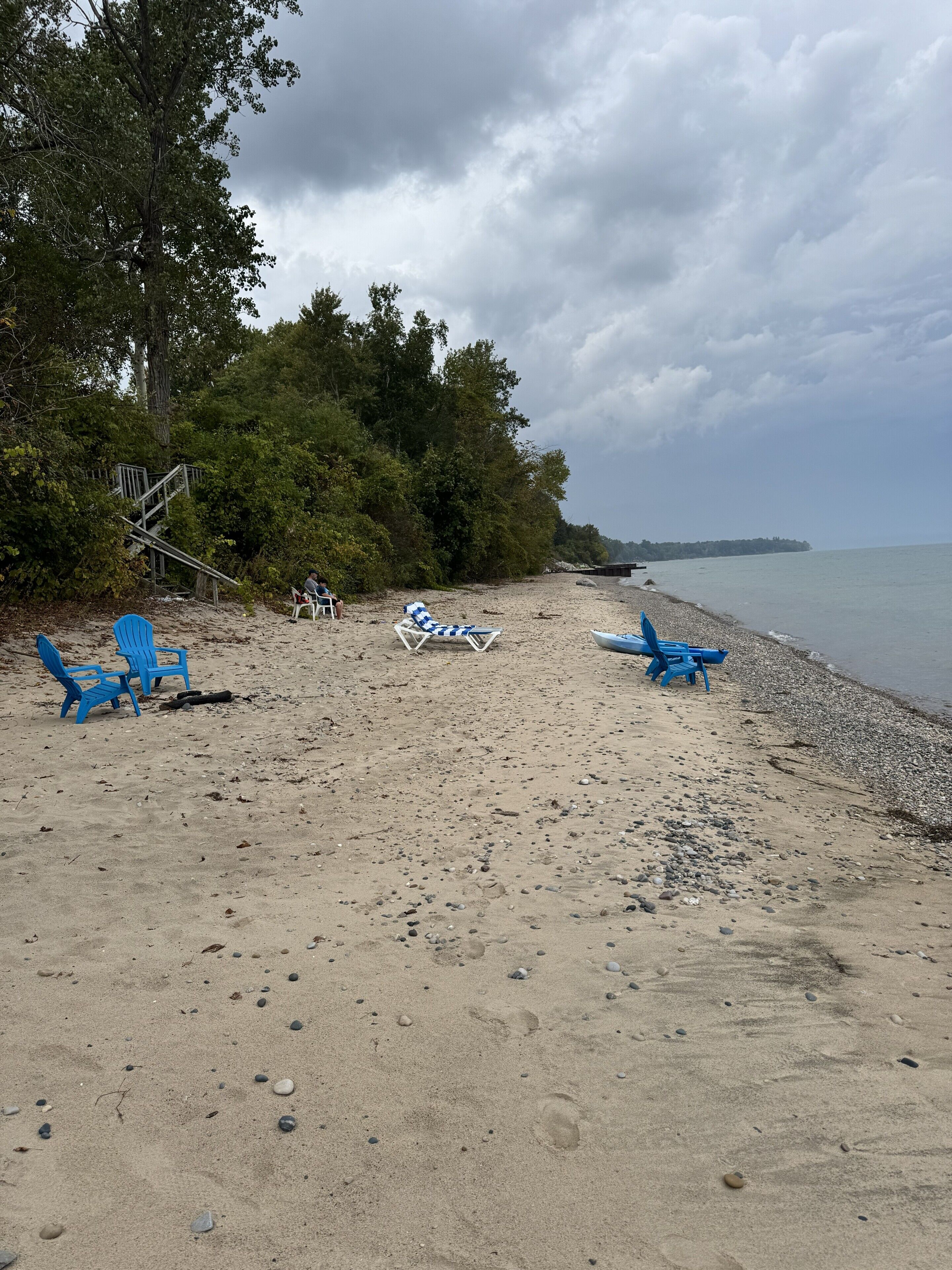 Chaises longues, serviettes de plage