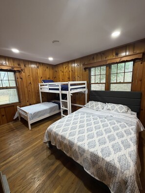 3 chambres, Wi-Fi gratuit, draps fournis
